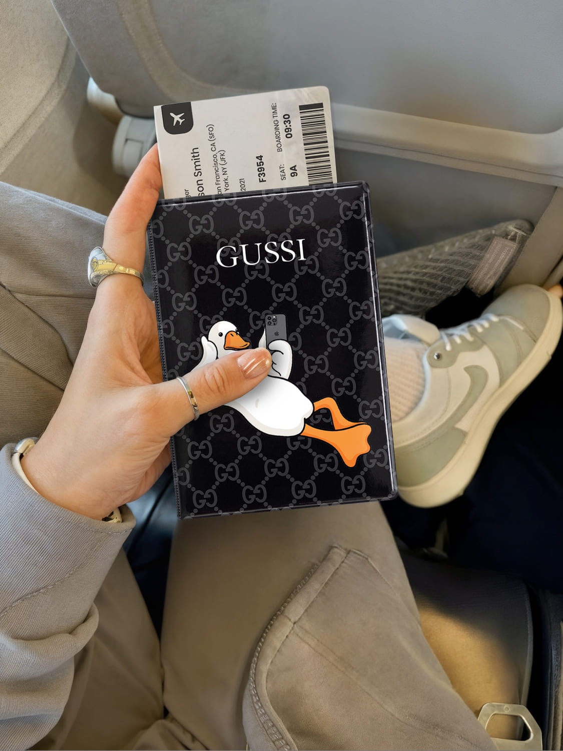 Обложка для паспорта Crazy Getup Гусси 1