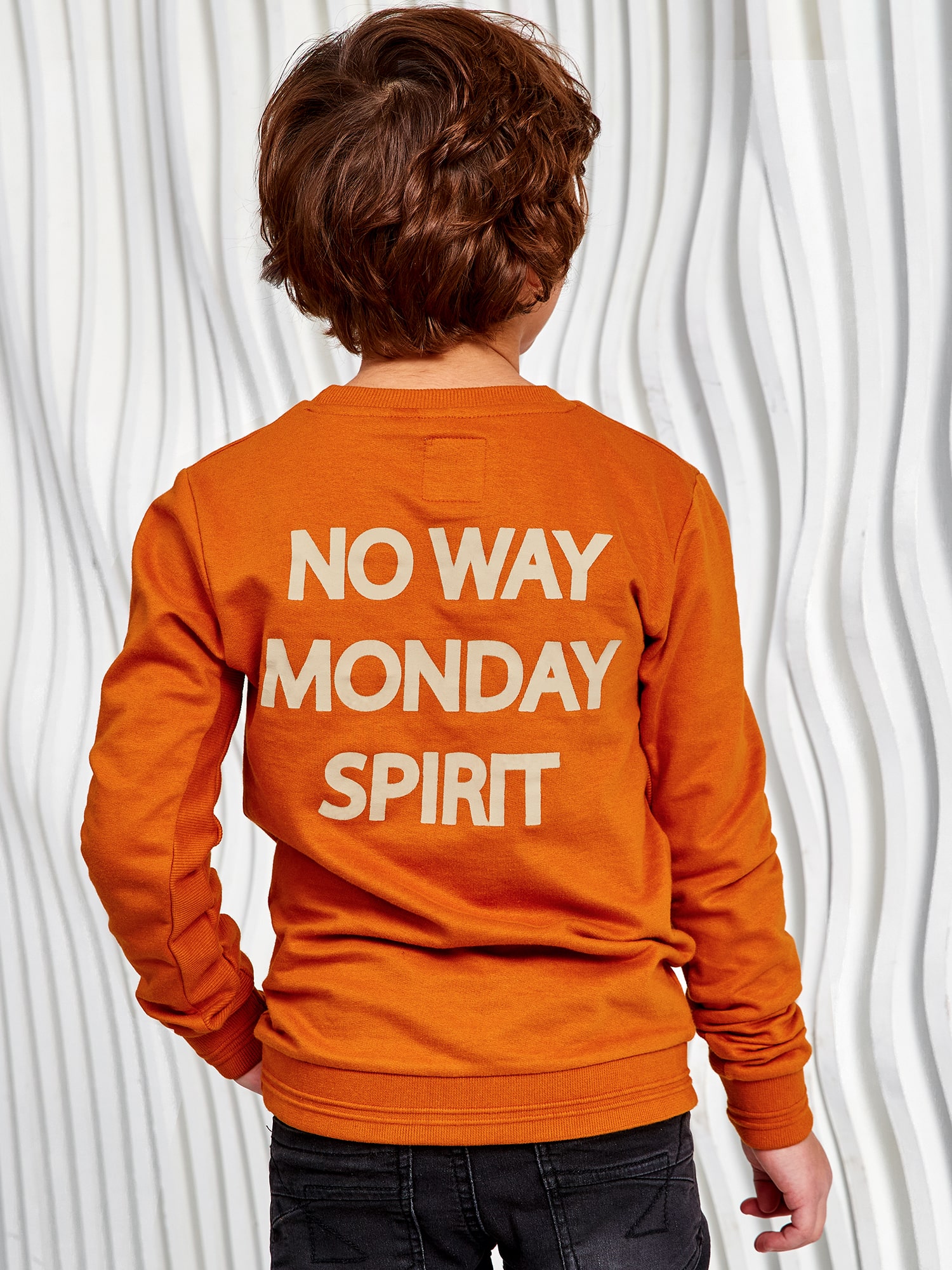 Свитшот No Way Monday 2