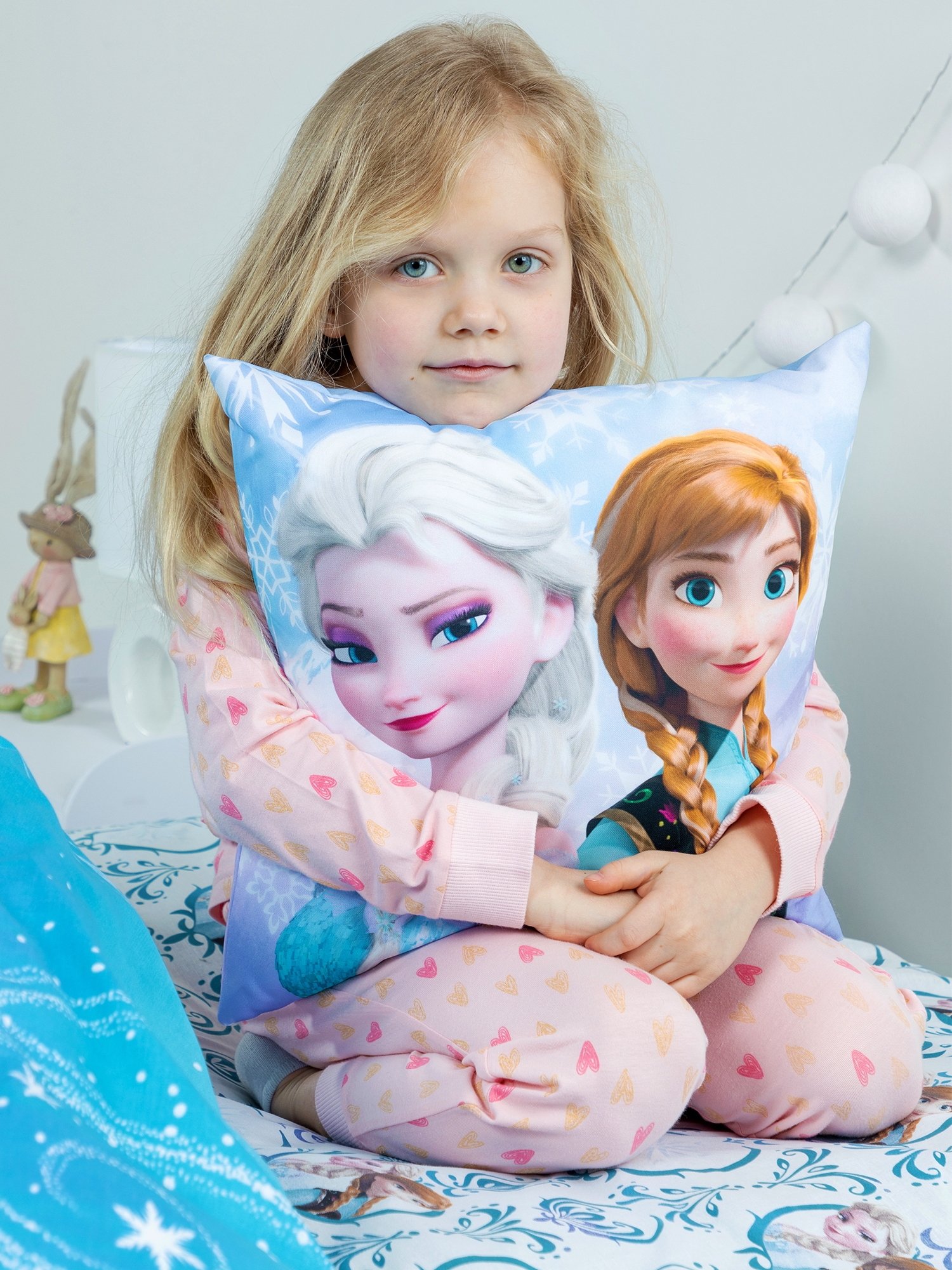 Подушка декоративная габардин "Холодное сердце", Непоседа 2