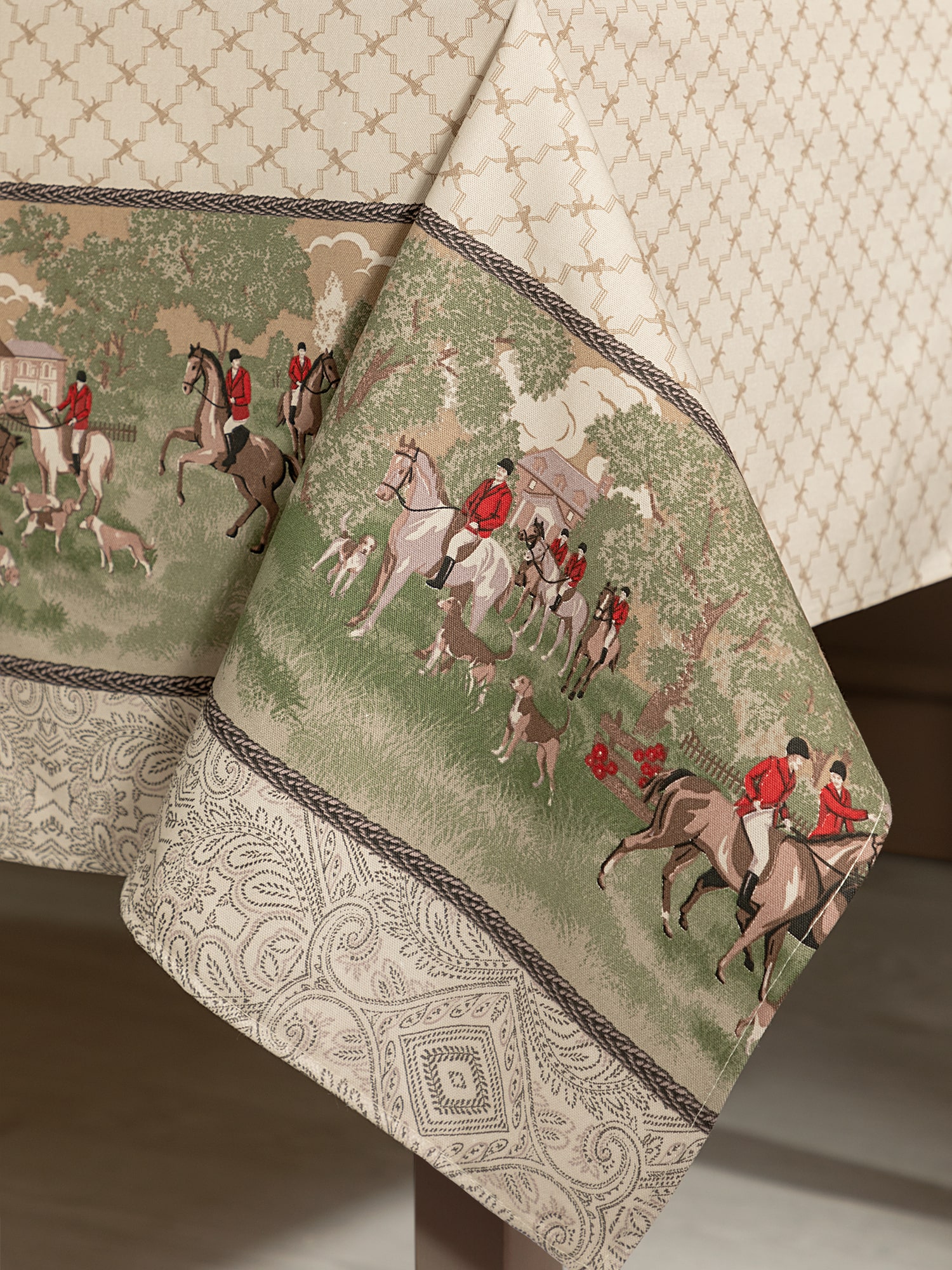 Скатерть Унисон British club 2