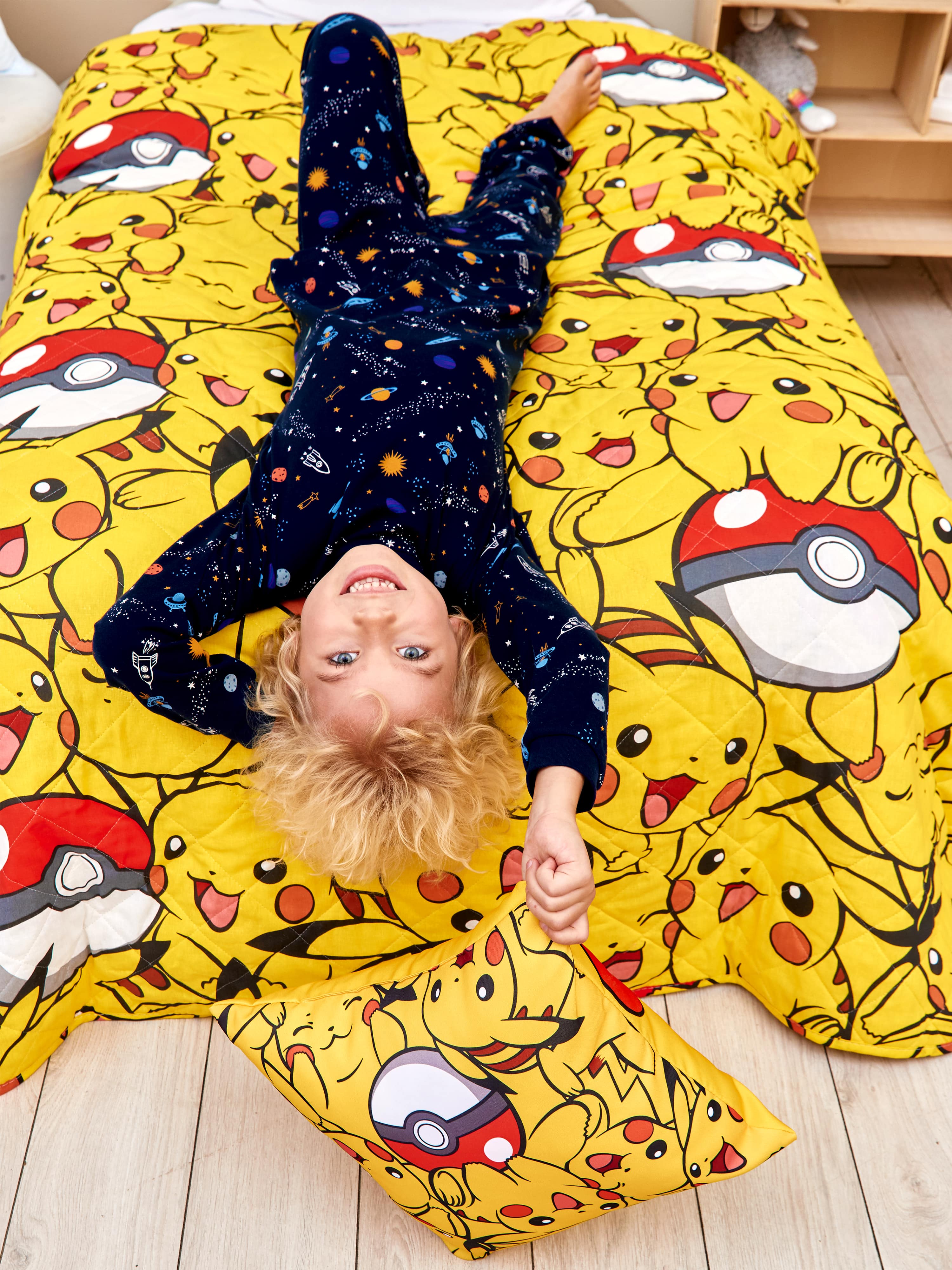 Подушка декоративная Juno Пикачу 2