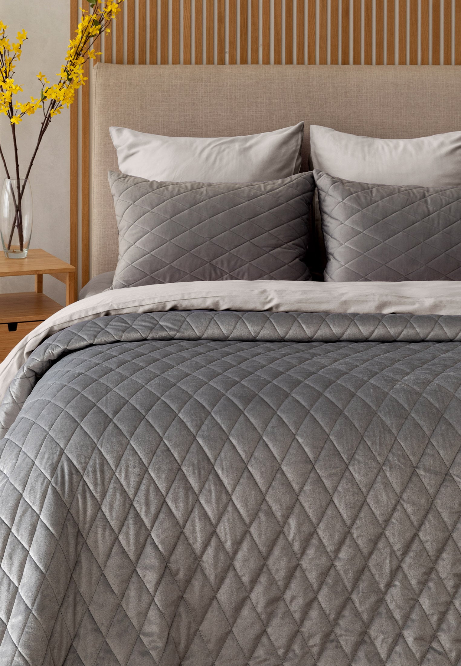 Покрывало стеганое с наволочками велюр "Essential home" Silver grey Унисон 2