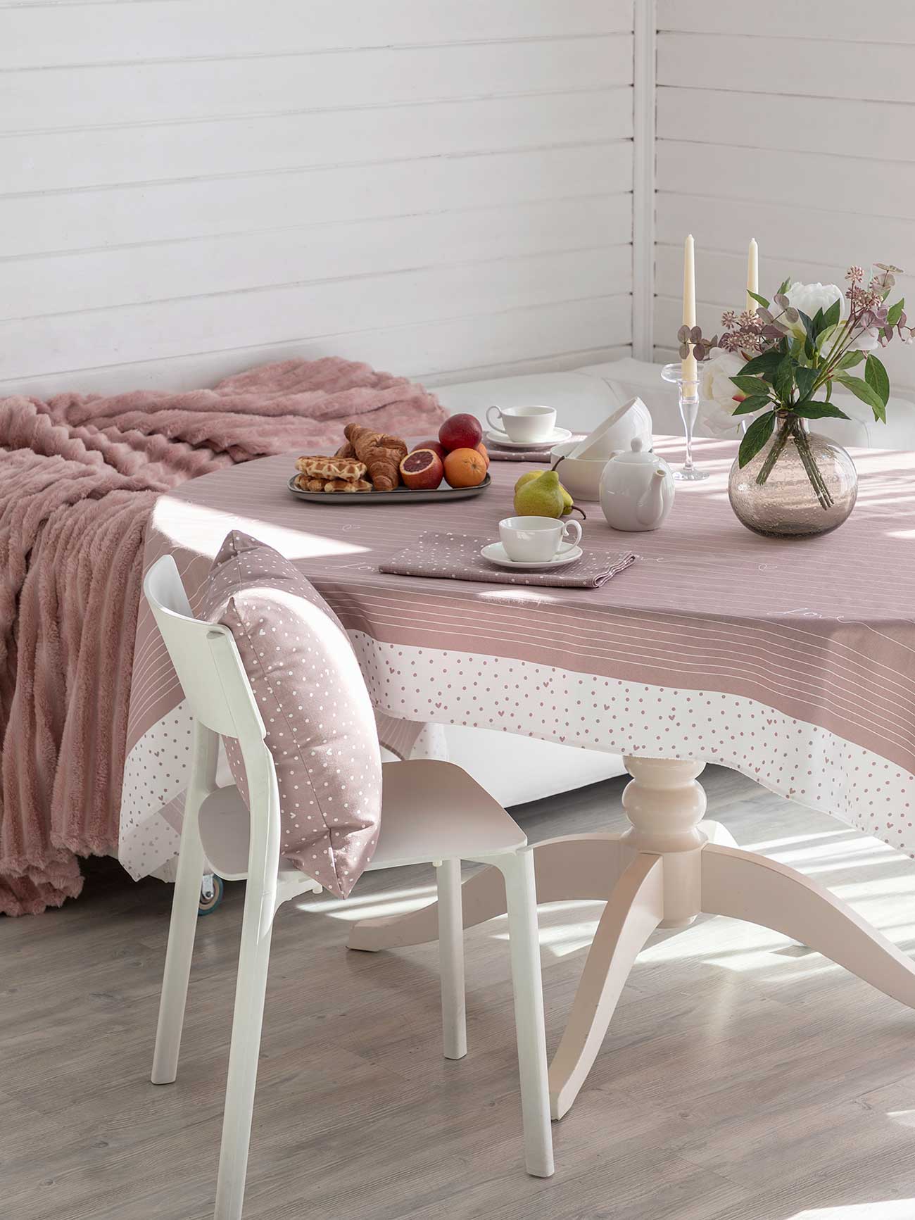 Скатерть рогожка "Love", Унисон 1