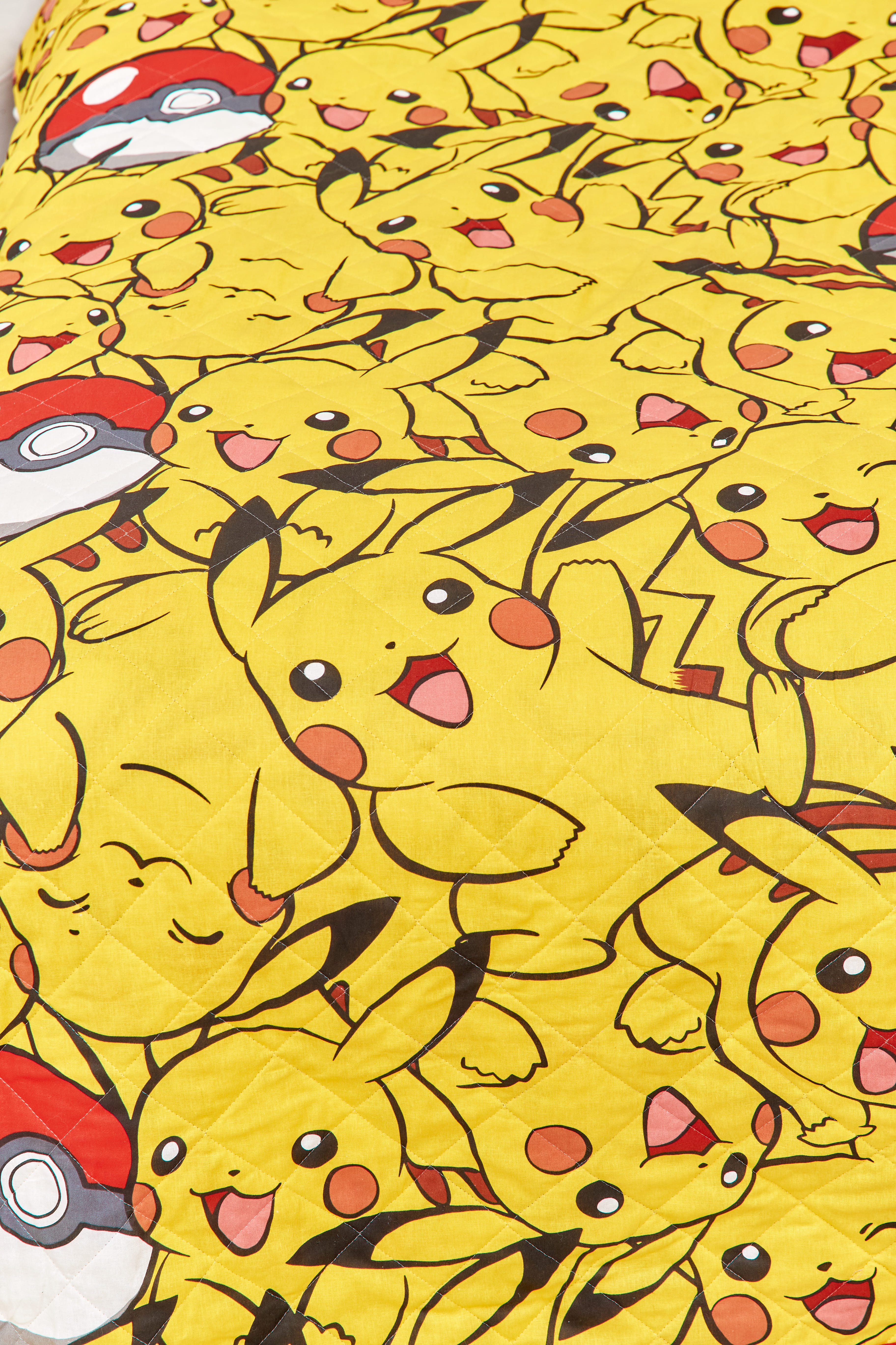 Покрывало стеганое "Пикачу", Juno 3