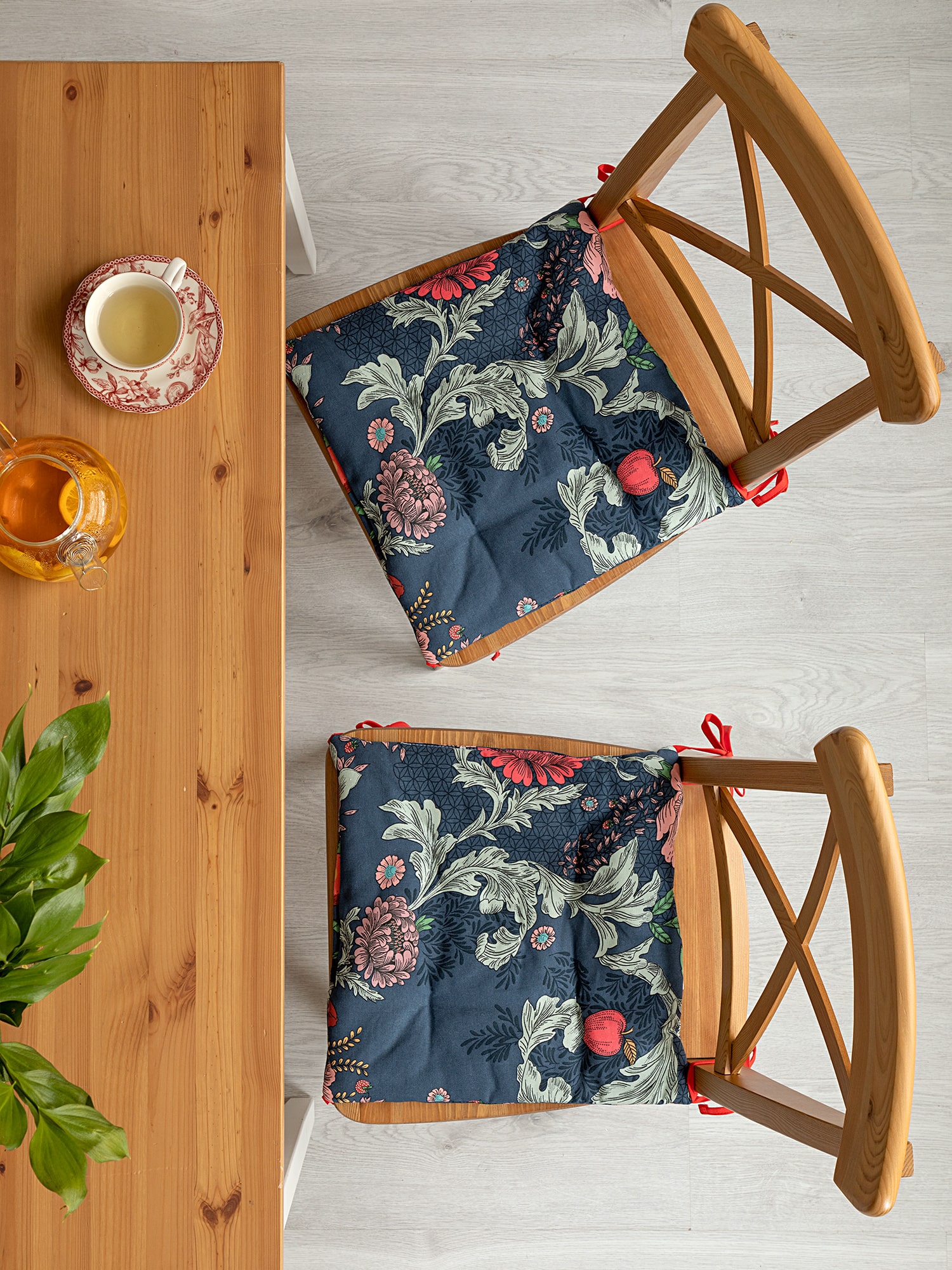 Комплект плоских квадратных подушек на стул "Juicy Fruit", Mia Cara 0