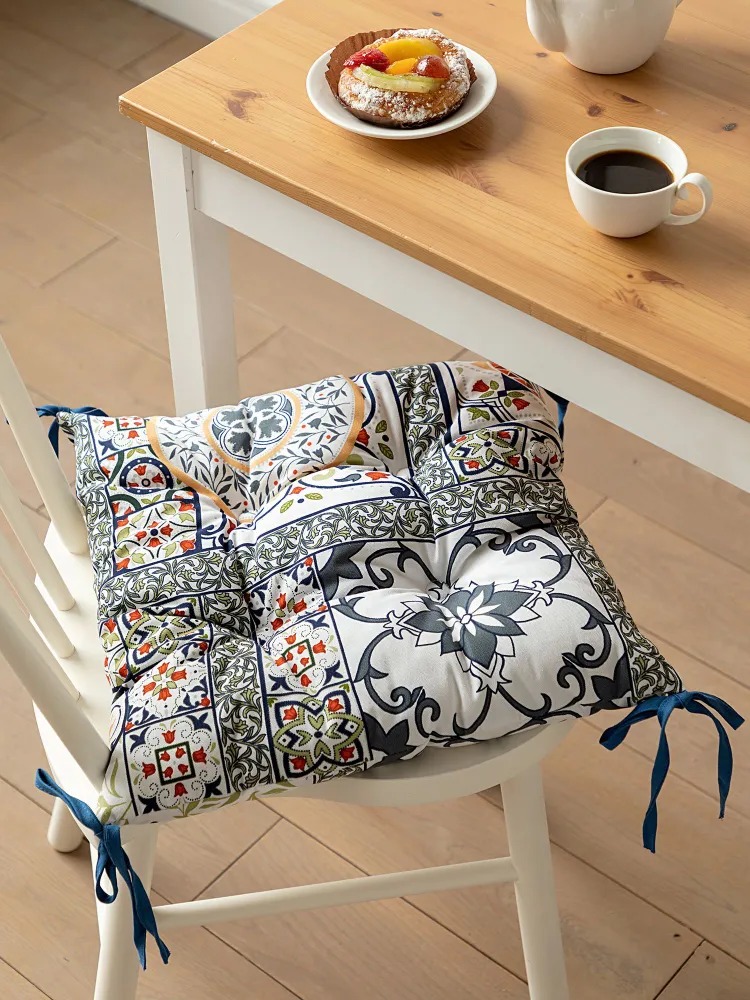 Подушка на стул с тафтингом, Mia Cara 0