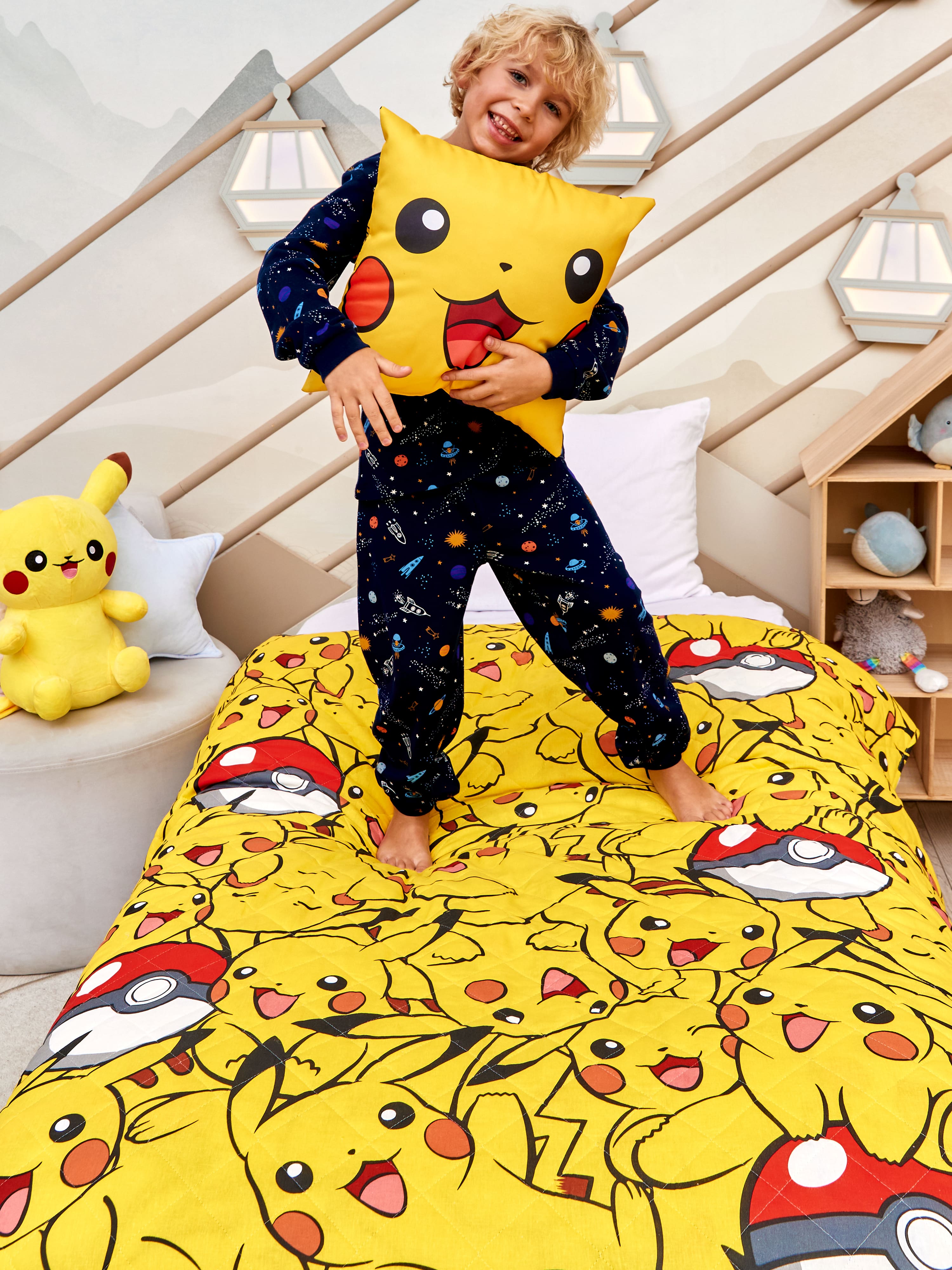 Подушка декоративная Juno Пикачу 4