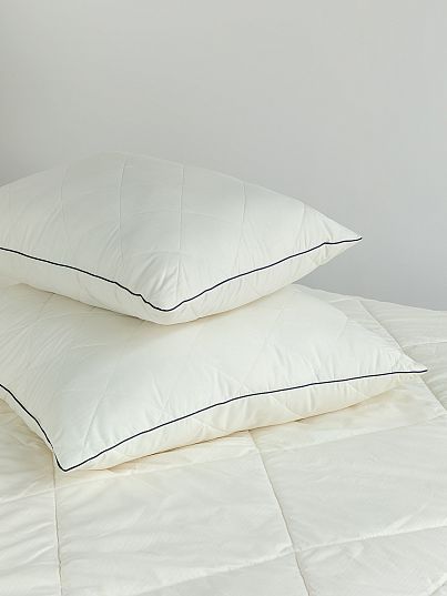 Подушка Creative, овечья шерсть, Унисон