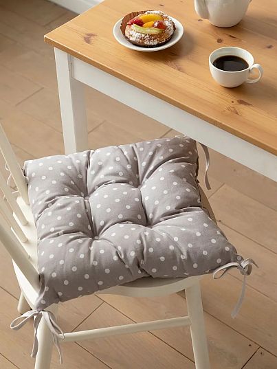Подушка на стул с тафтингом "Горох", Mia Cara